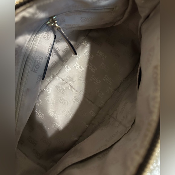 Michael Kors Shoulder Bag - Picture 3 of 7